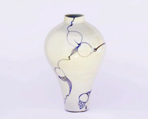 gosford-art-prize-vase